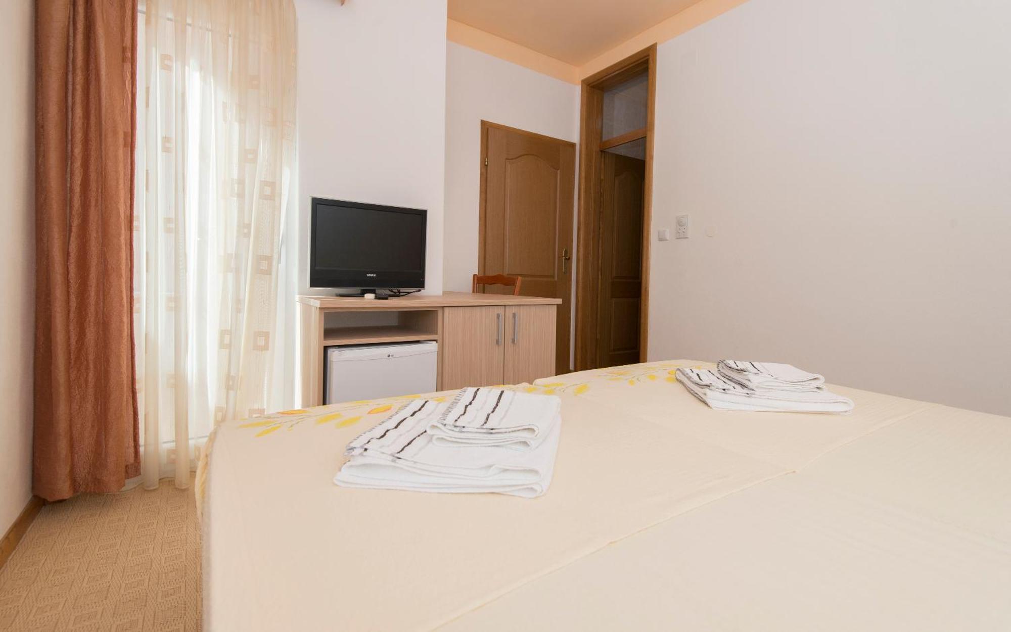 Hotel Ami - M Neum Exterior foto